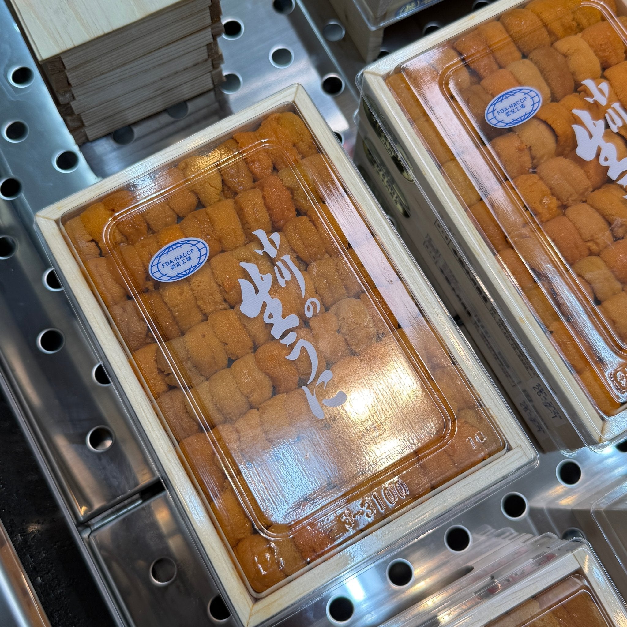 北海道利尻・礼文産 エゾバフンウニ 塩水100g・板並び250g｜豊洲直送